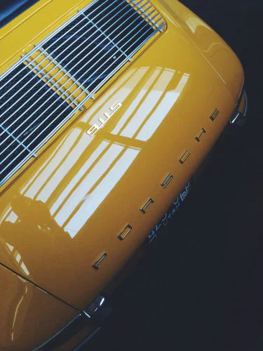 Perfekte Pflege für Ihren Porsche – Reinigung, Politur & Schutz